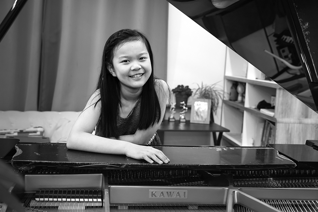 Angela Yixuan Miao at the piano